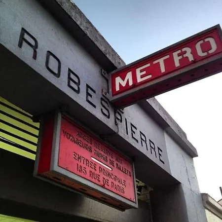 712 à Deux Pas Du Métro Et De Paris 20ème *