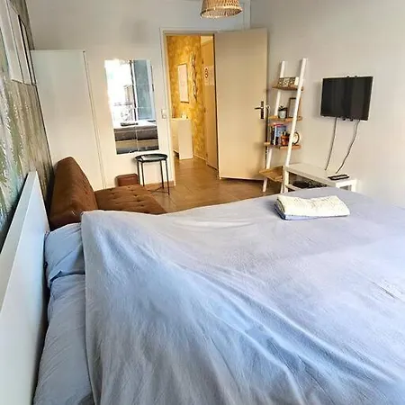 712 à Deux Pas Du Métro Et De Paris 20ème Apartamento
